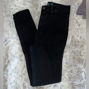 Hollister black high rise jeans jeggings , size 3